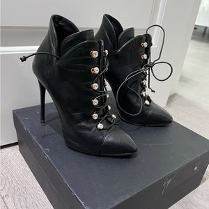 Giuseppe Zanotti leather booties with crystals 36